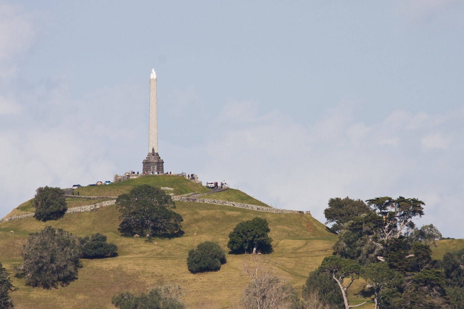 Obelisk on Maungakiekie / One Tree Hill